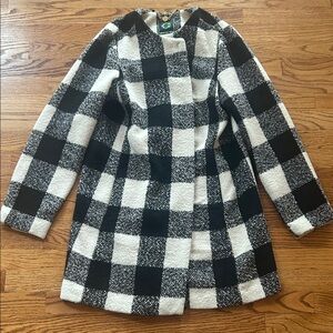 C. Wonder Black and White Checkered Coat Size Small